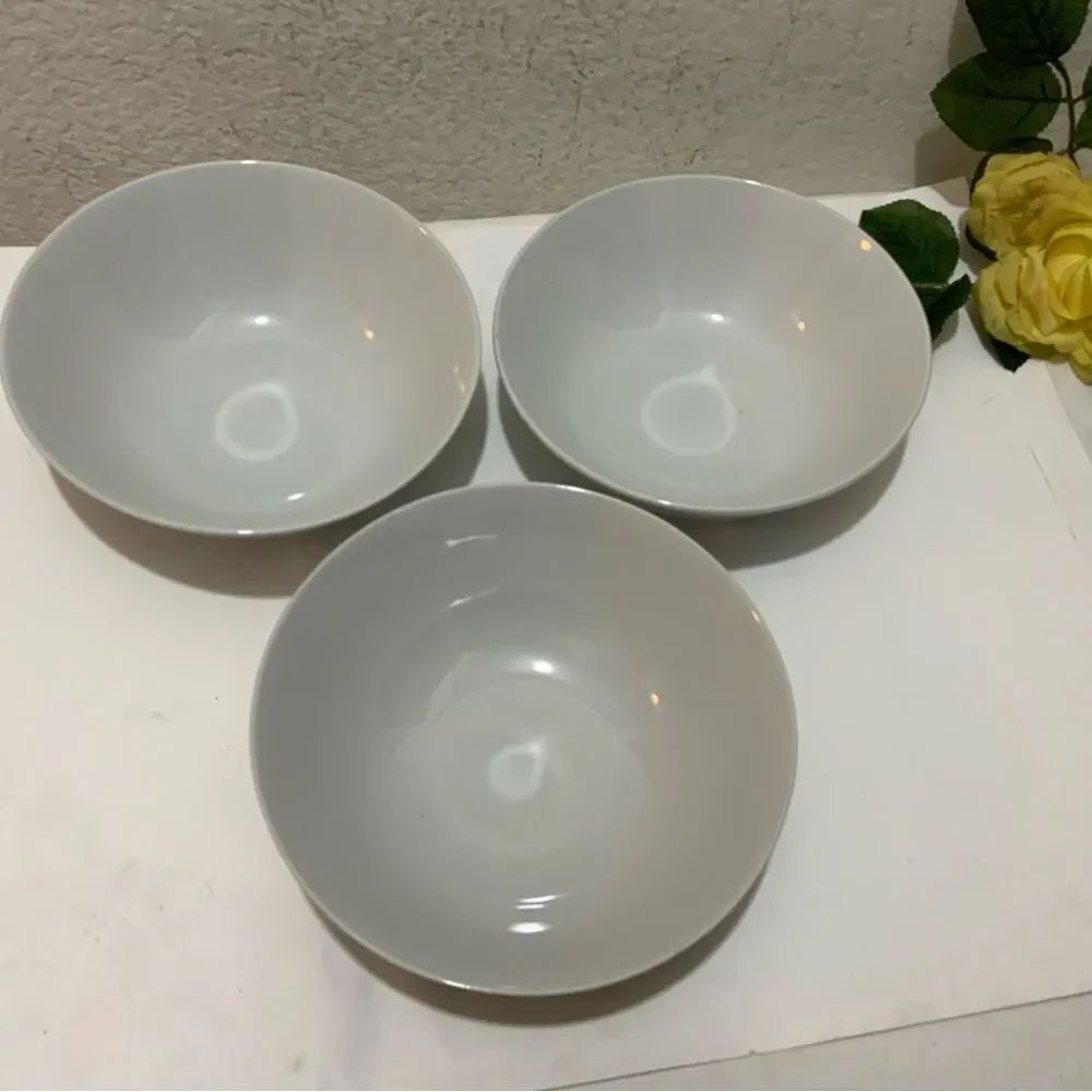 New 10 STRAWBERRY STREET WHITE SOUP BOWLS SET OF THREE G3